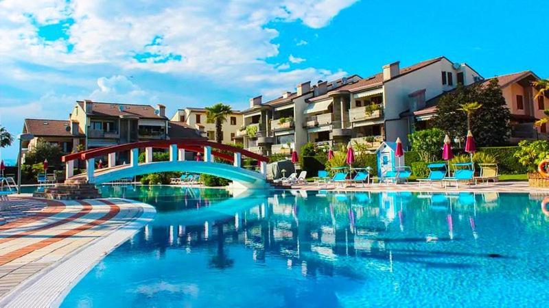 Apartment With Garden And Grill - Green Residence Sirmione Desenzano del Garda Dış mekan fotoğraf