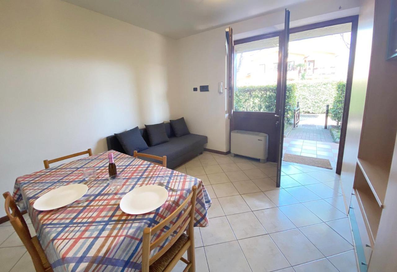 Apartment With Garden And Grill - Green Residence Sirmione Desenzano del Garda Dış mekan fotoğraf
