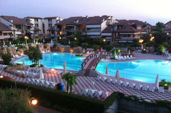 Apartment With Garden And Grill - Green Residence Sirmione Desenzano del Garda Dış mekan fotoğraf