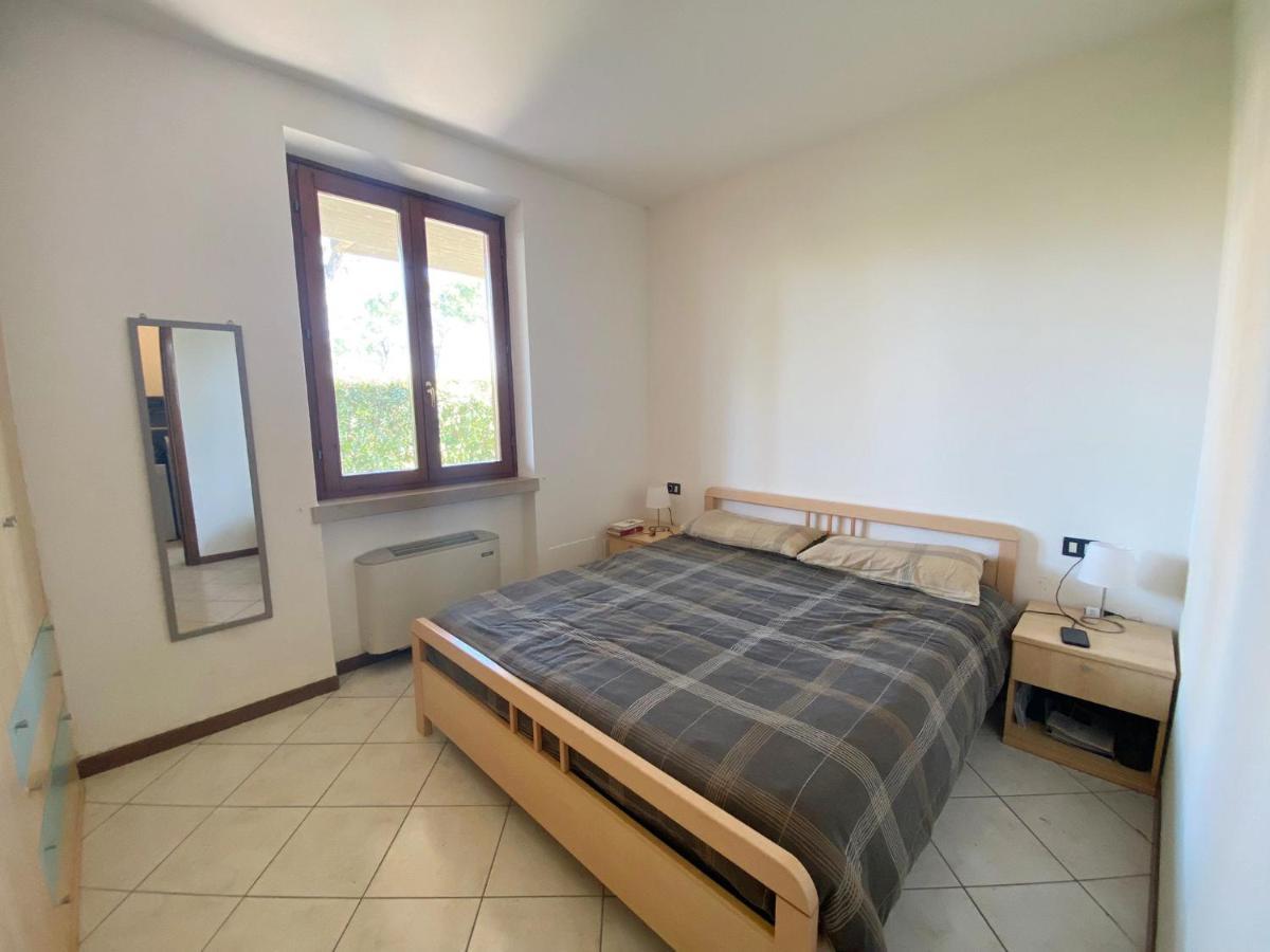 Apartment With Garden And Grill - Green Residence Sirmione Desenzano del Garda Dış mekan fotoğraf