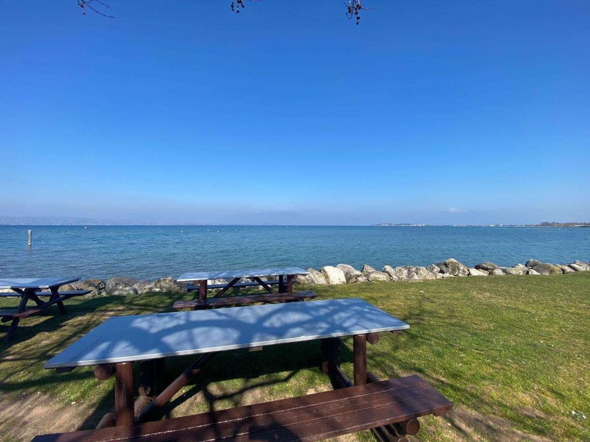 Apartment With Garden And Grill - Green Residence Sirmione Desenzano del Garda Dış mekan fotoğraf